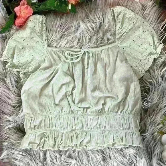 Primark Green Eyelet Floral Puff Sleeve Stretch Crop Smocked Peasant Blouse, S - Picture 3 of 12